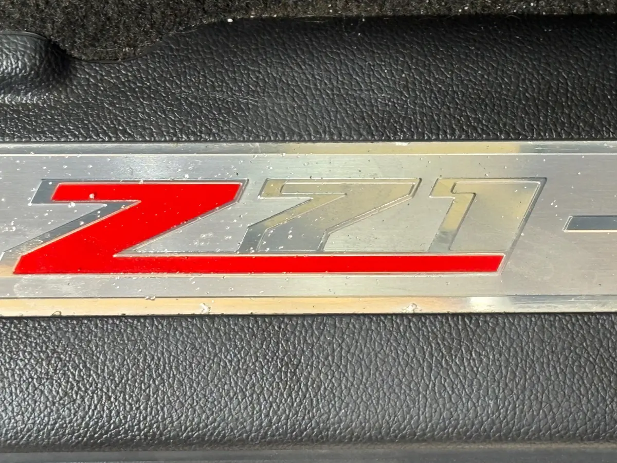 Vehicle photo 47