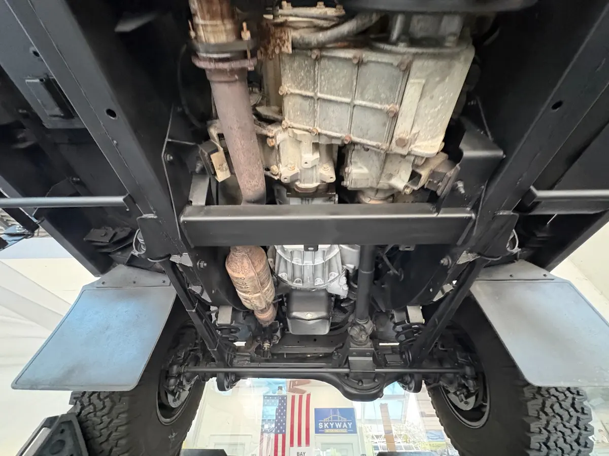 Vehicle photo 49