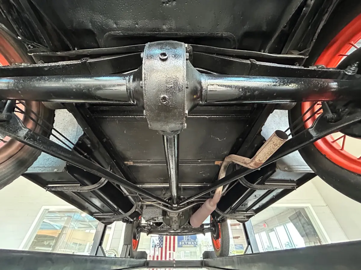 Vehicle photo 39