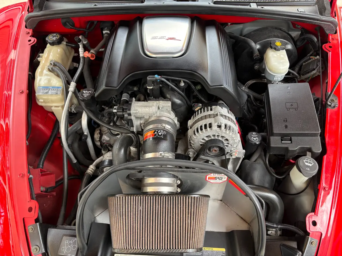 Vehicle photo 27