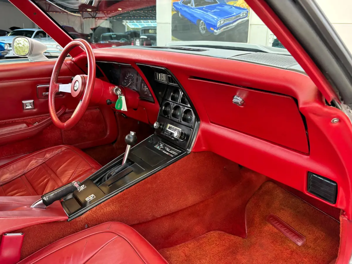 Vehicle photo 42