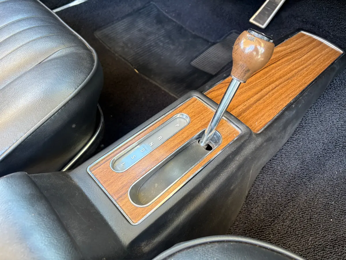 Vehicle photo 52