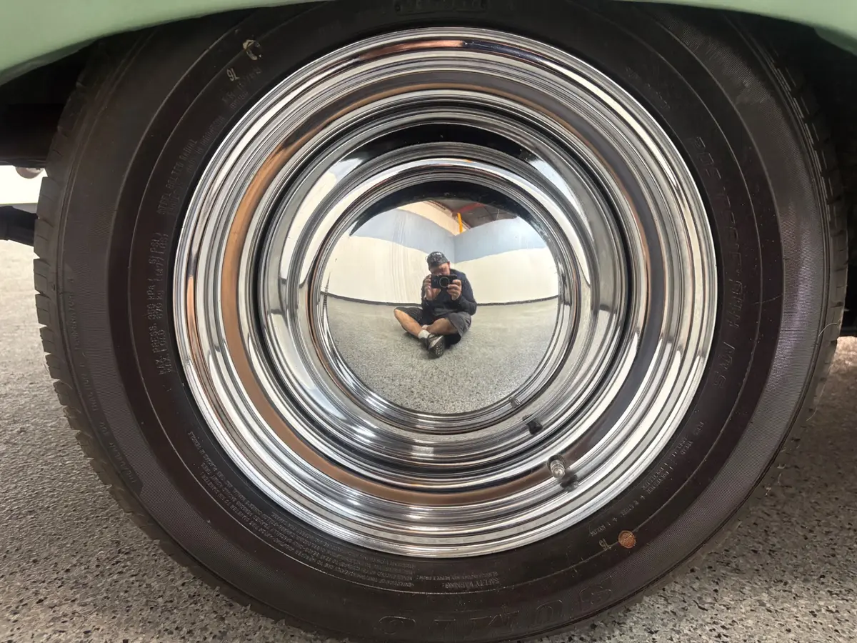 Vehicle photo 15