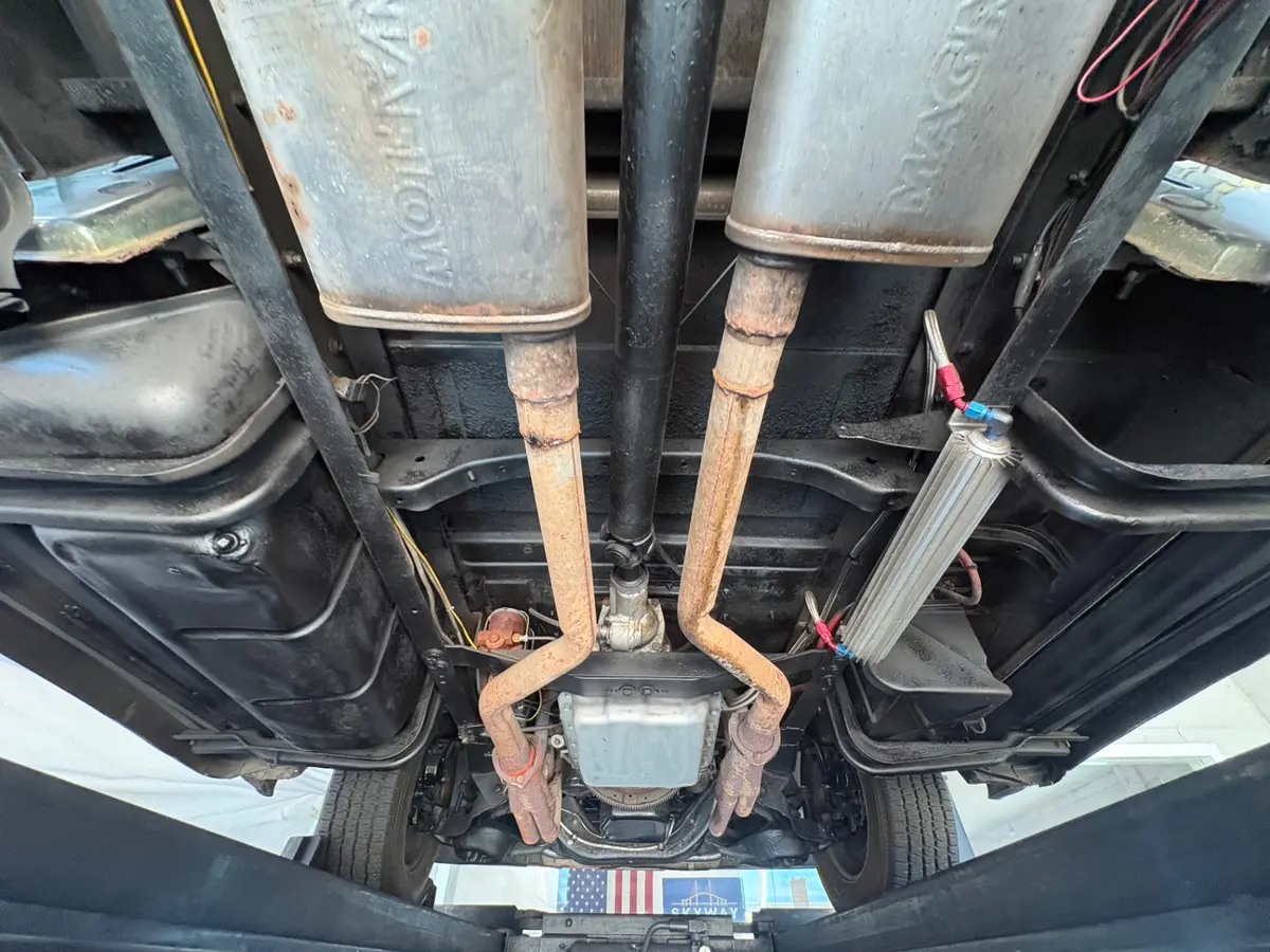 Vehicle photo 44