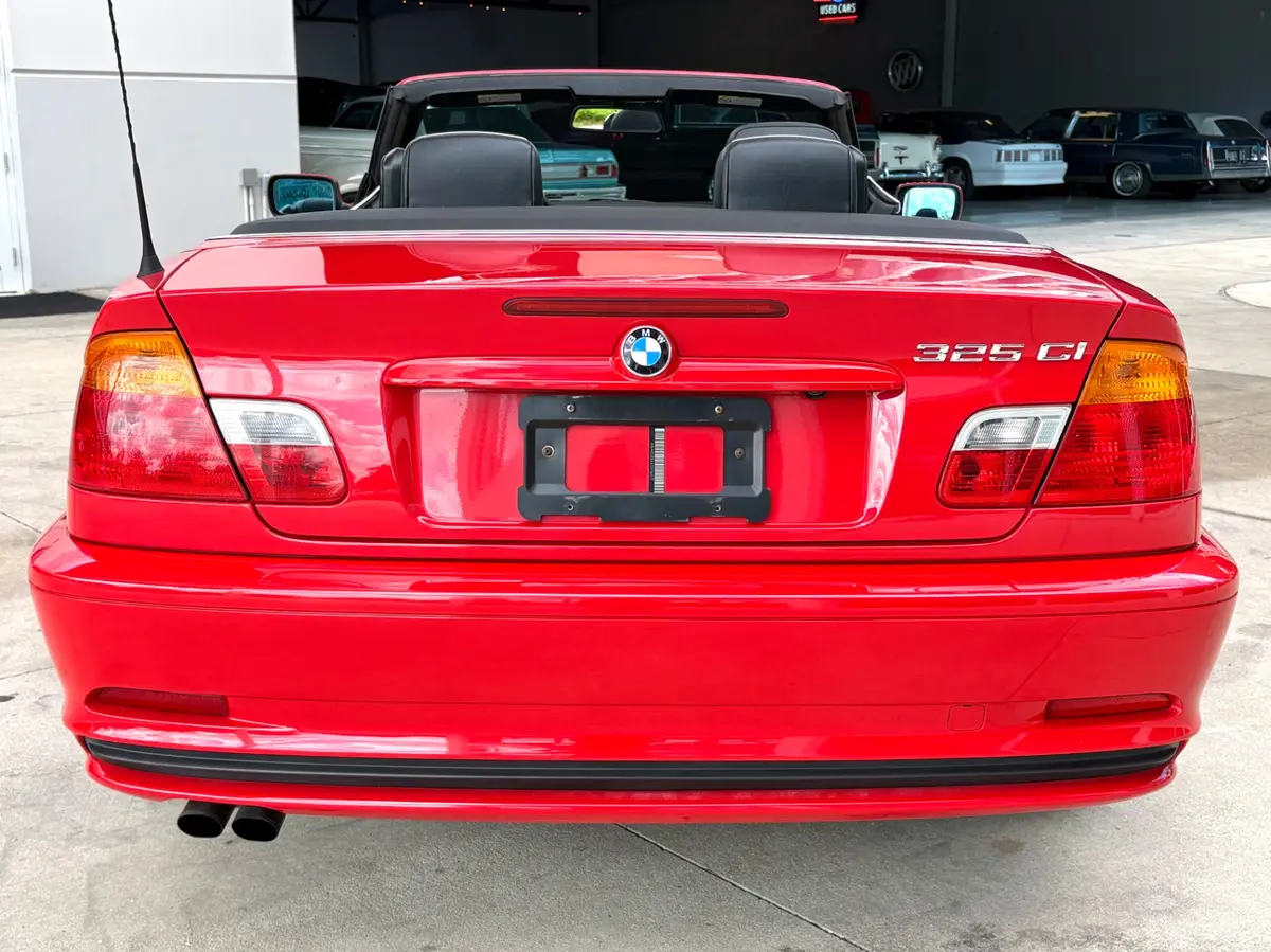 Vehicle photo 7