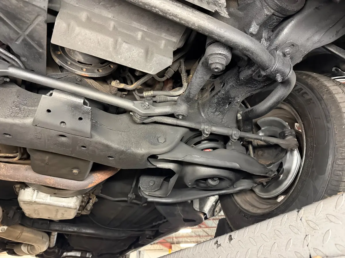 Vehicle photo 35