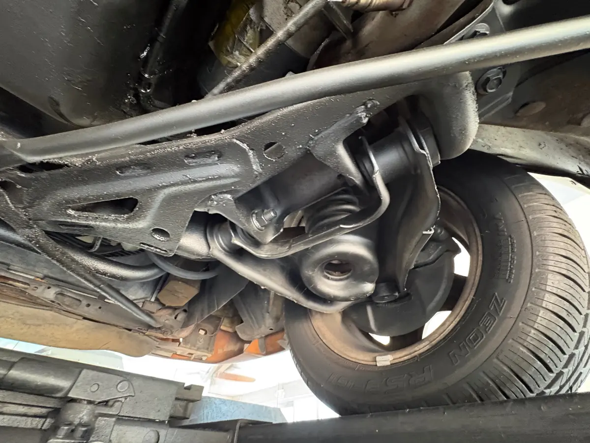 Vehicle photo 57