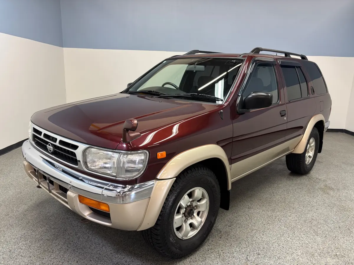 Vehicle photo 2