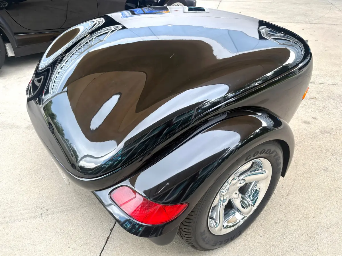Vehicle photo 36