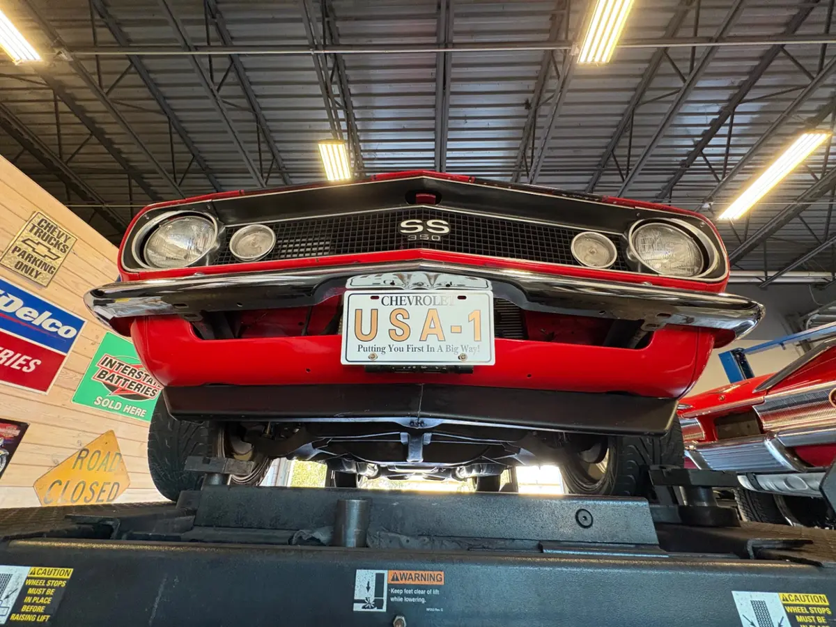 Vehicle photo 52