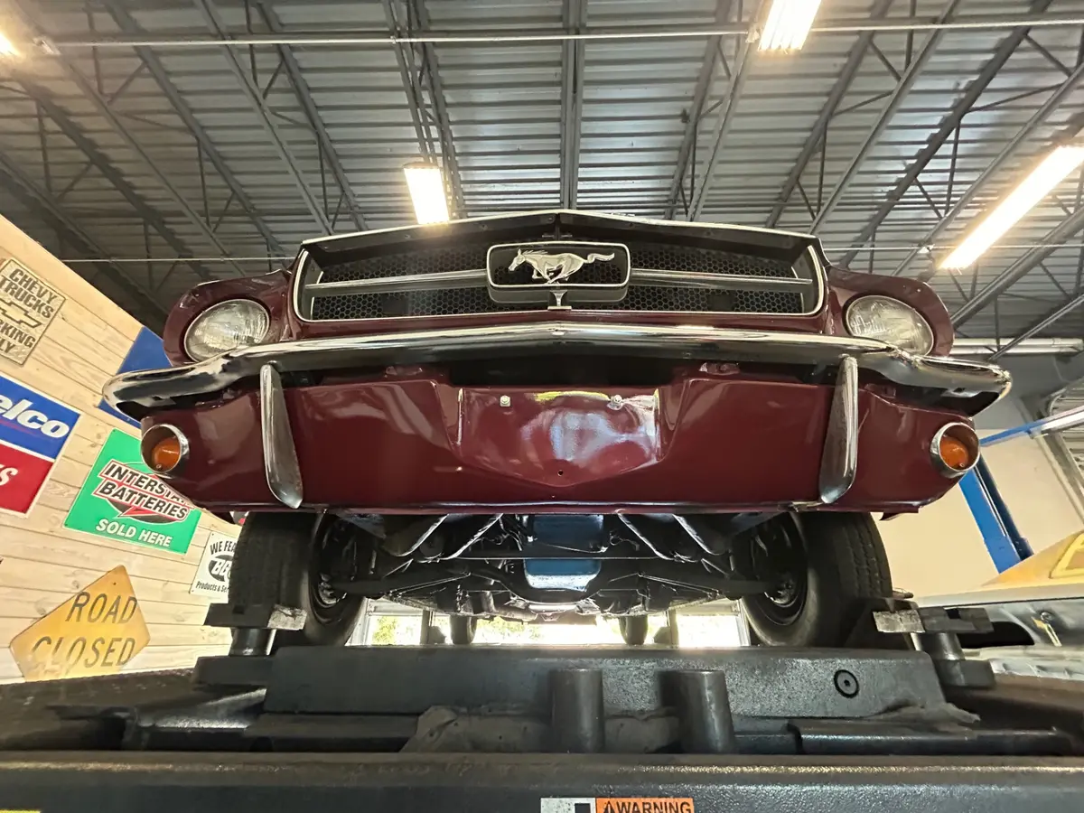 Vehicle photo 33