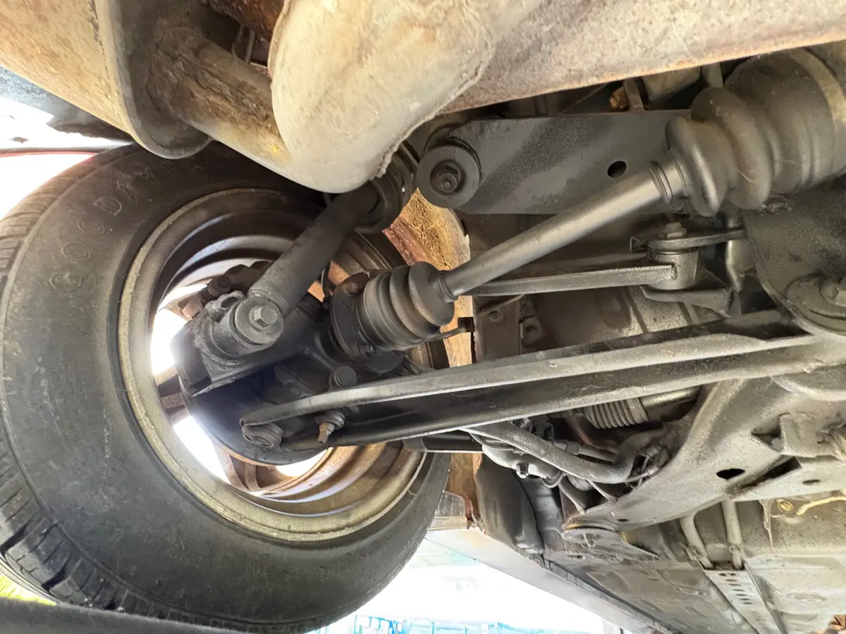 Vehicle photo 48