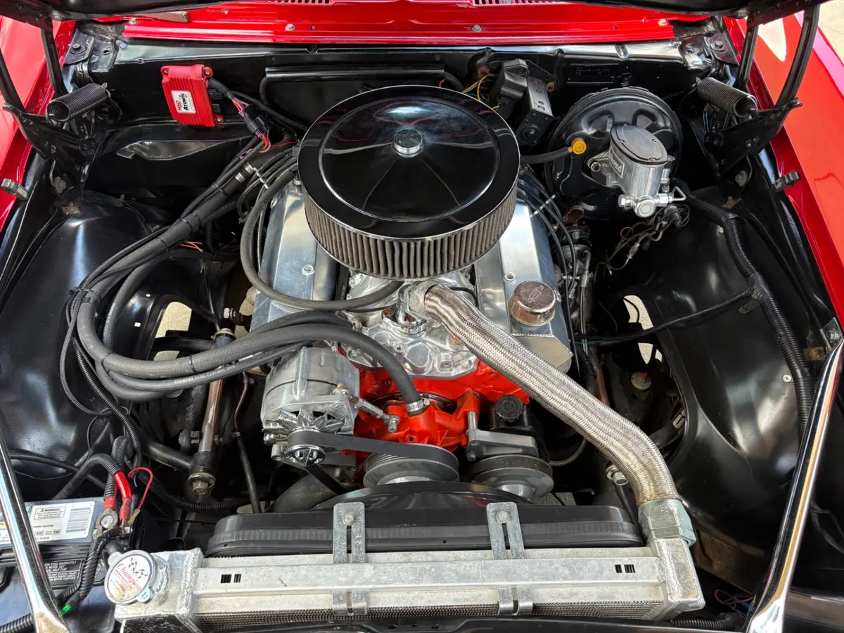 Vehicle photo 32