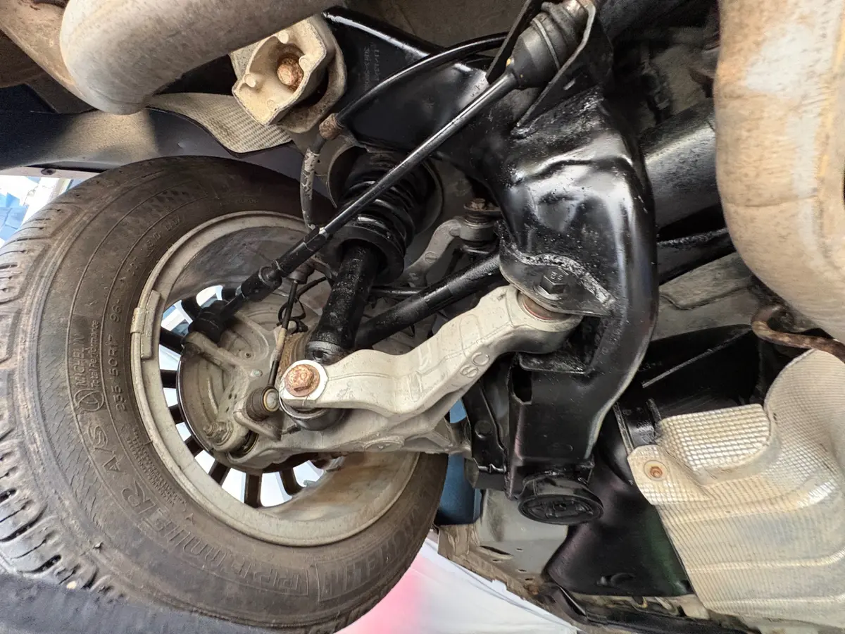 Vehicle photo 50