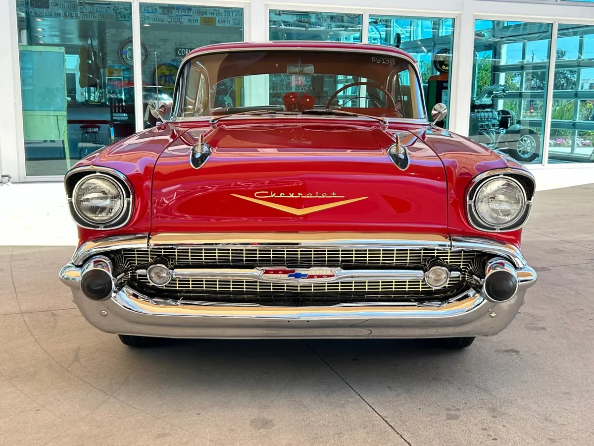 Vehicle photo 2