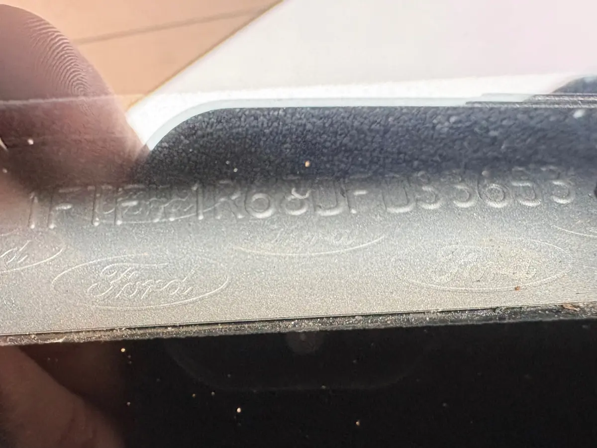 Vehicle photo 23