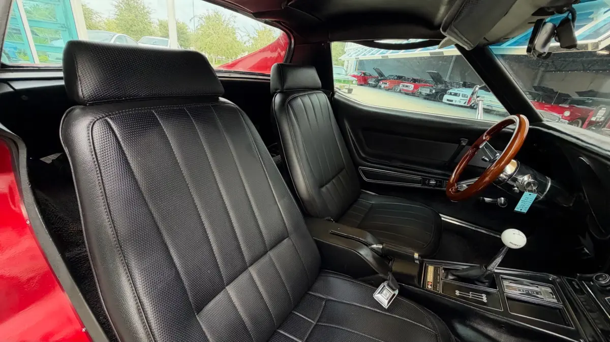 Vehicle photo 40