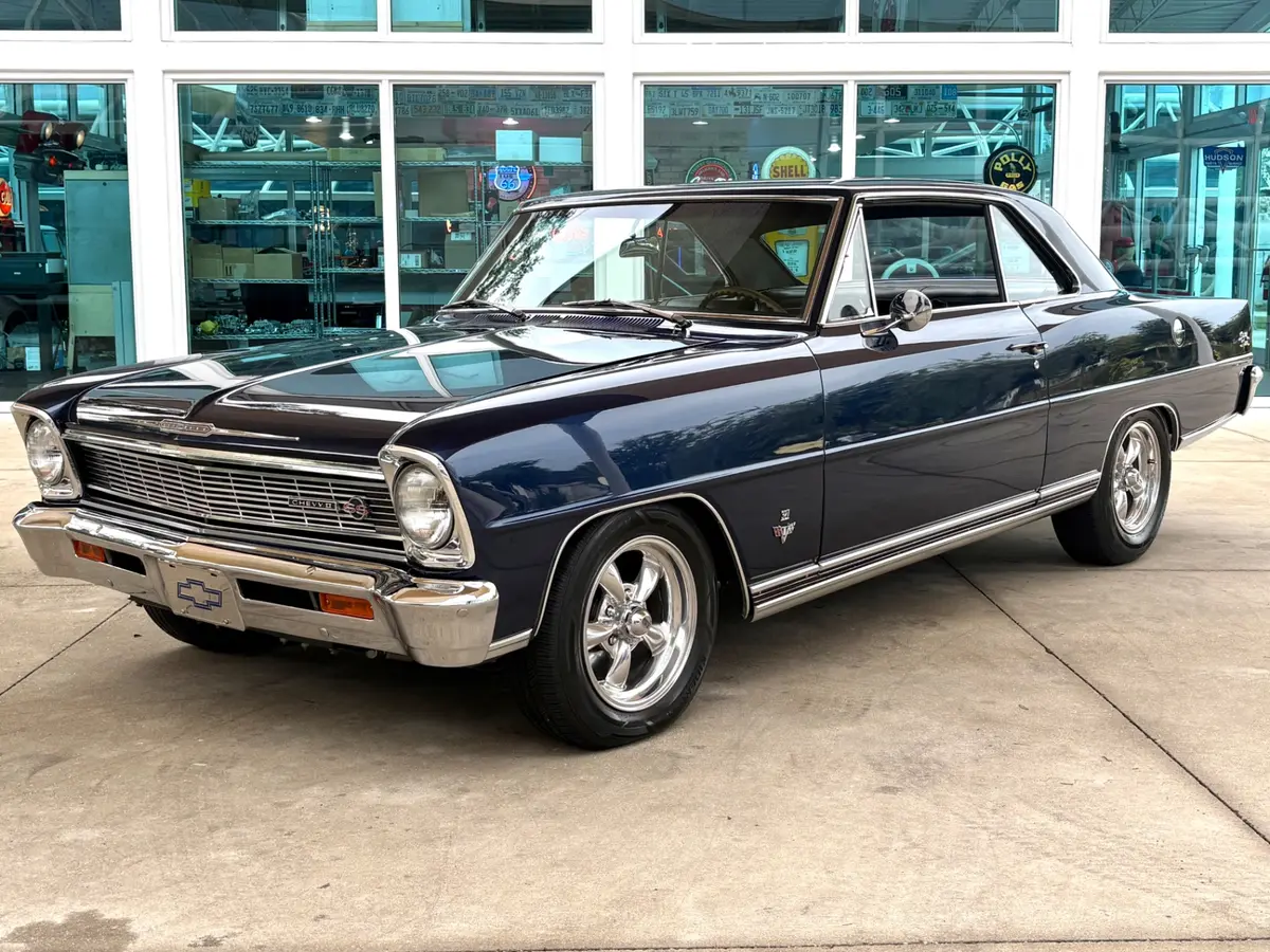 Vehicle photo 1