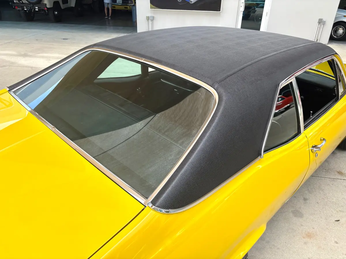 Vehicle photo 22