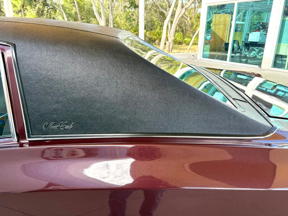Vehicle photo 16