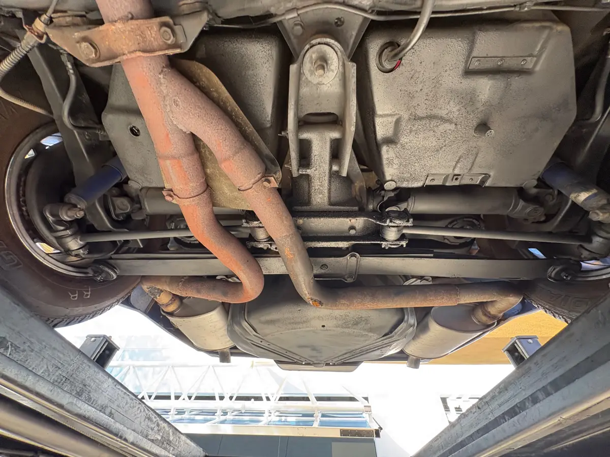 Vehicle photo 59