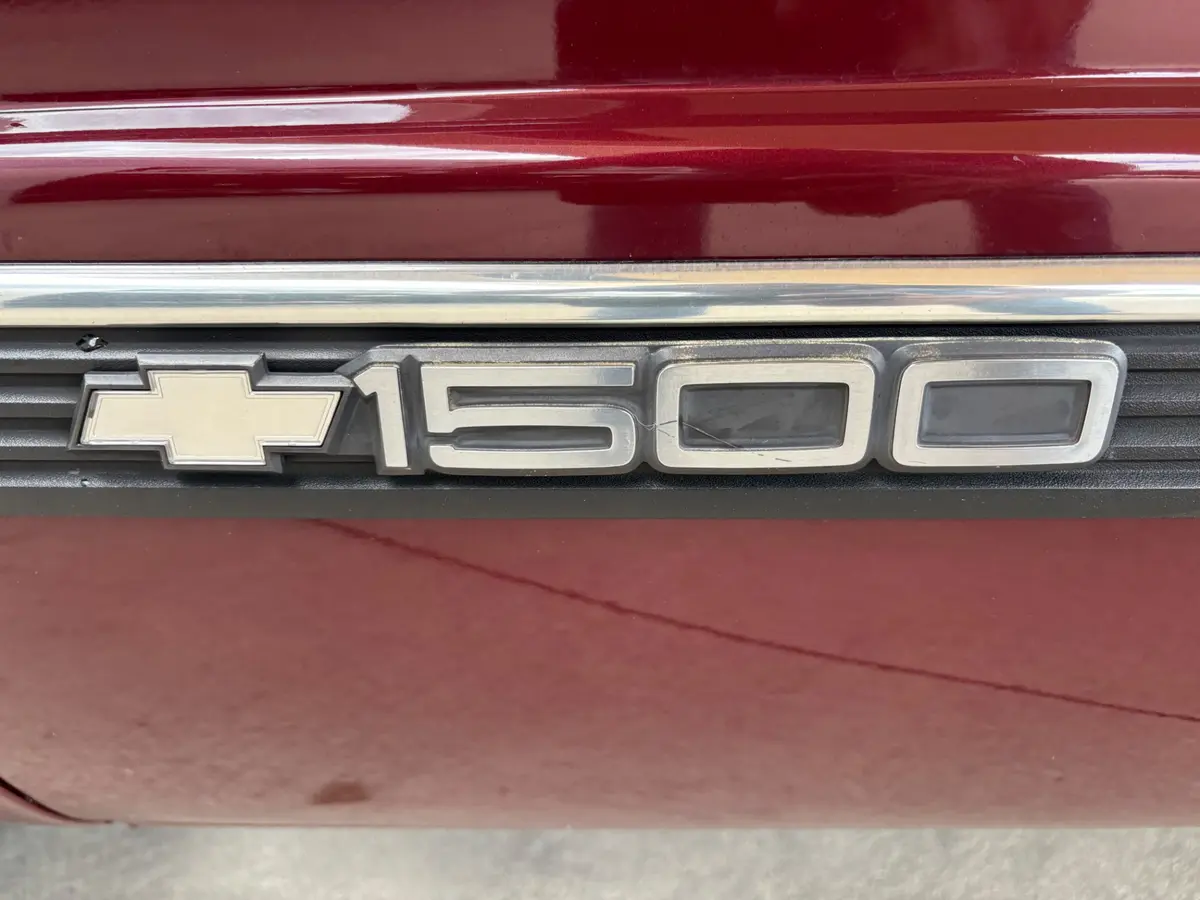 Vehicle photo 22