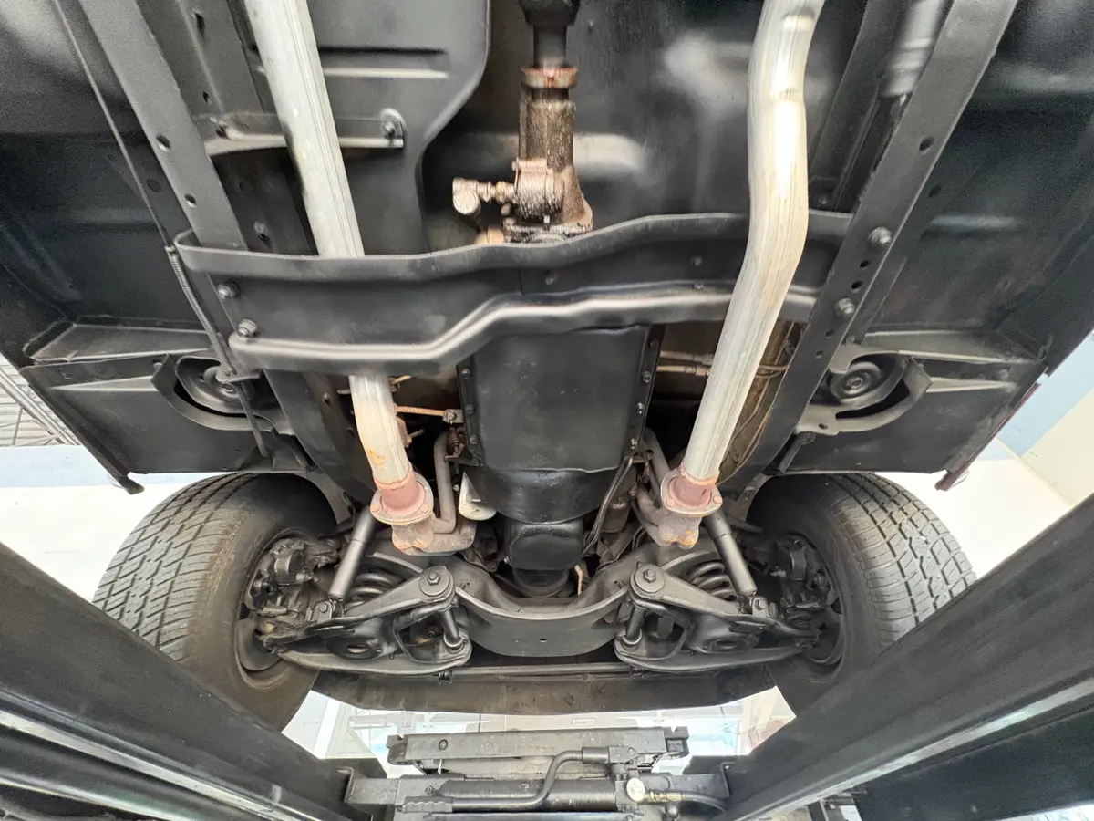 Vehicle photo 50