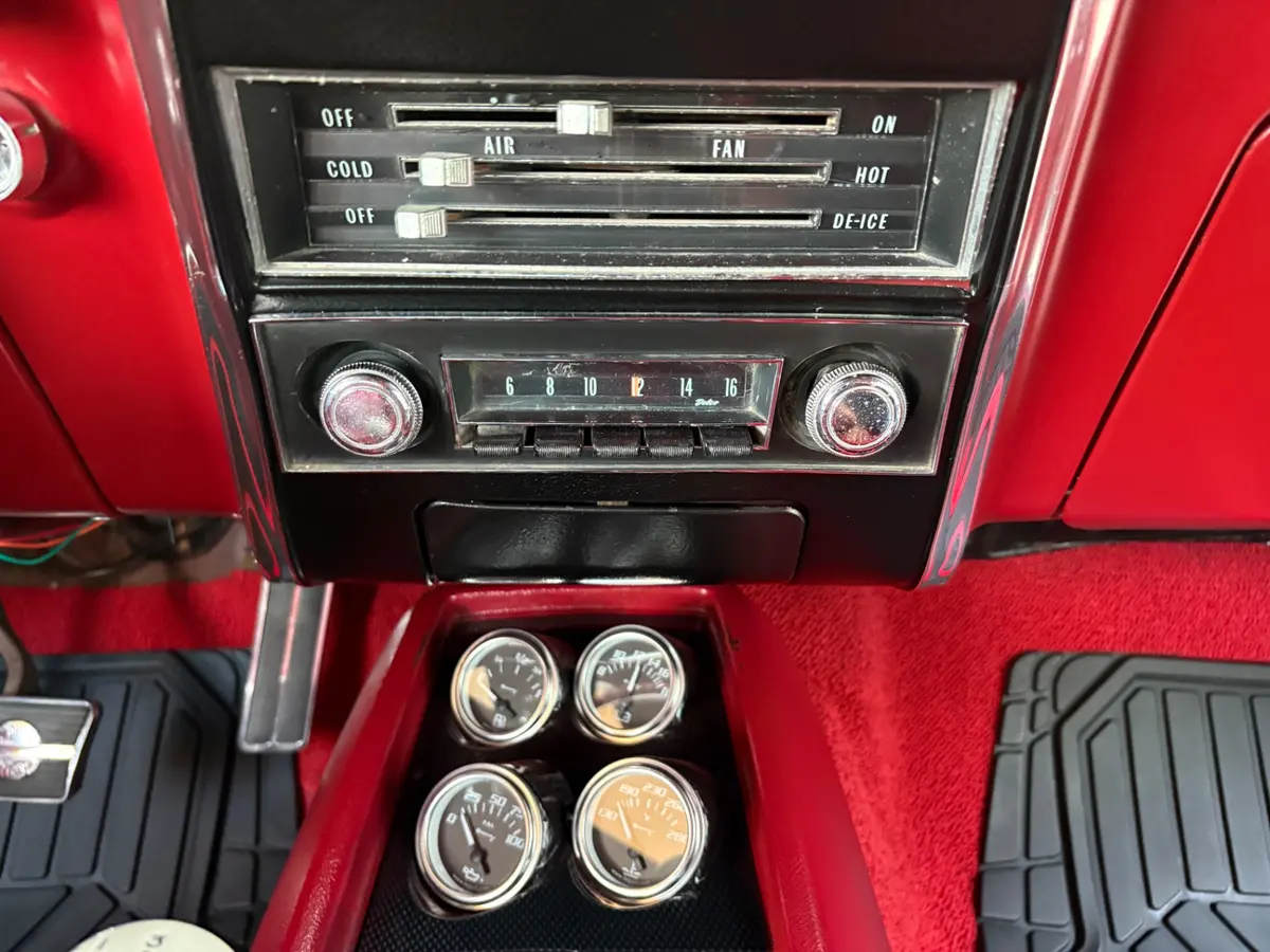 Vehicle photo 40