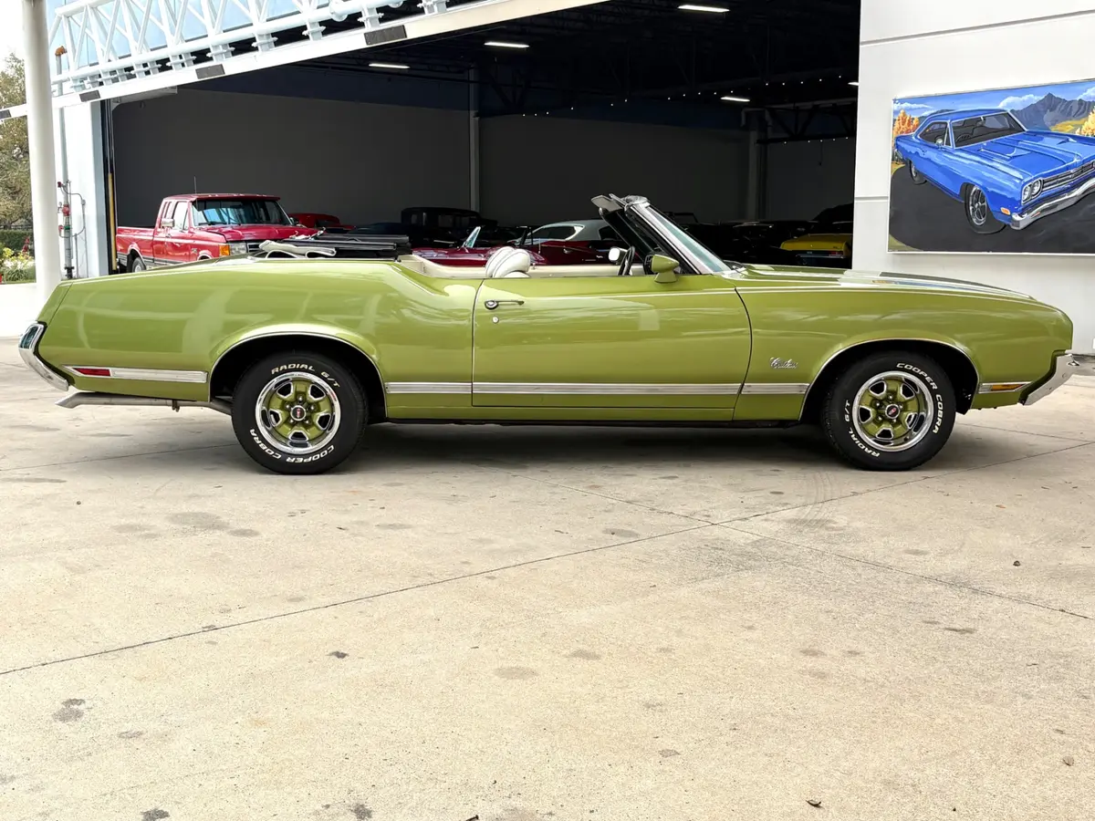 Vehicle photo 5