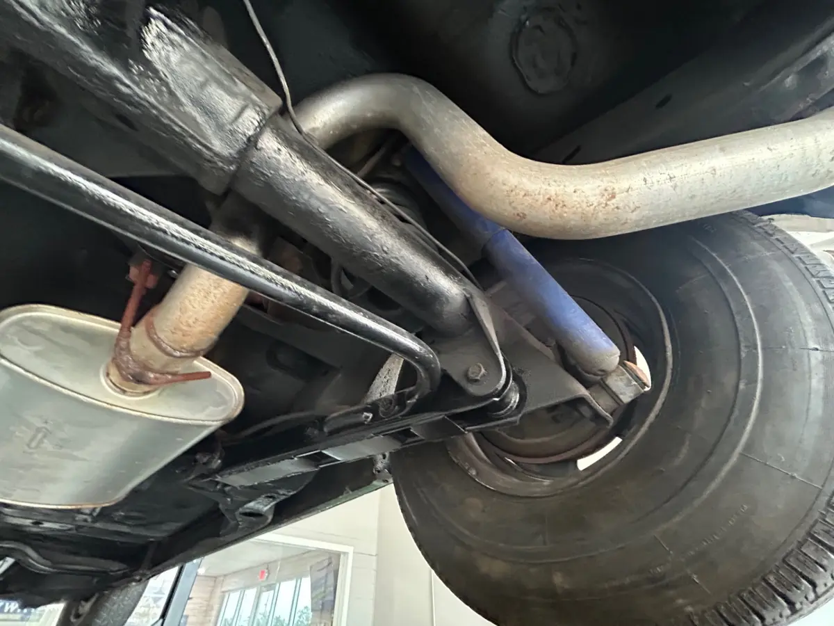 Vehicle photo 40
