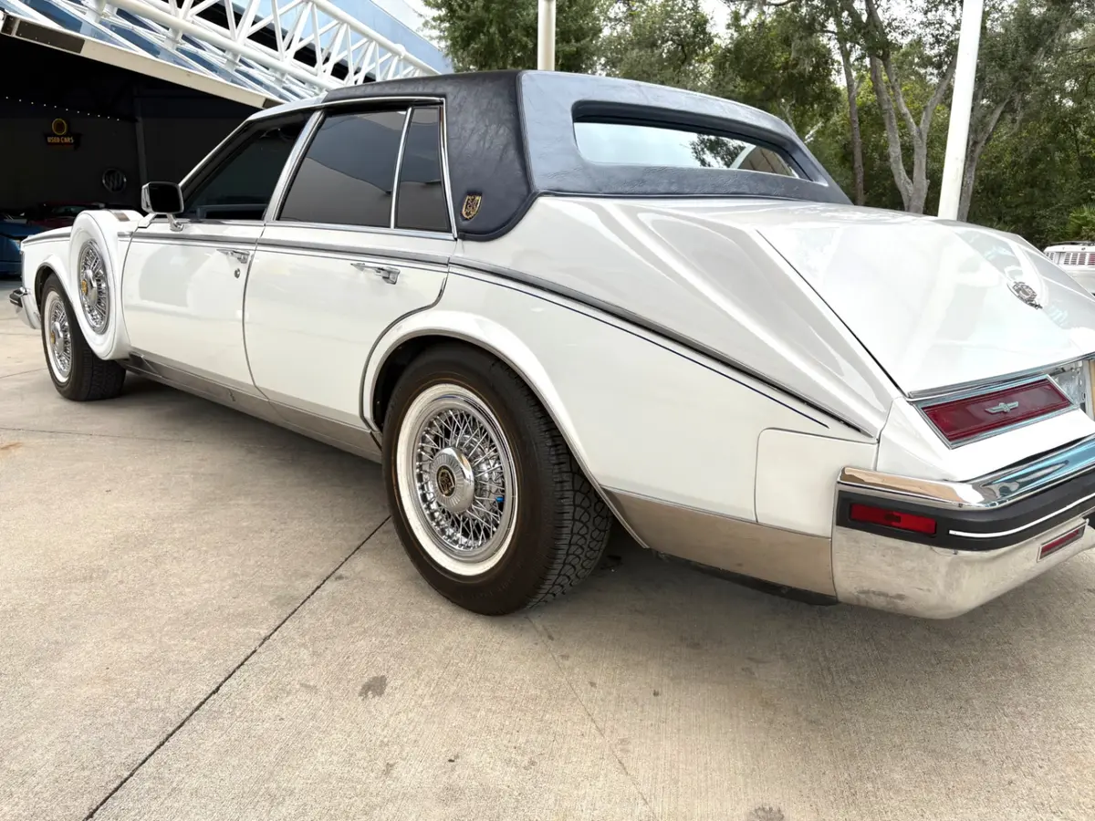 Vehicle photo 15