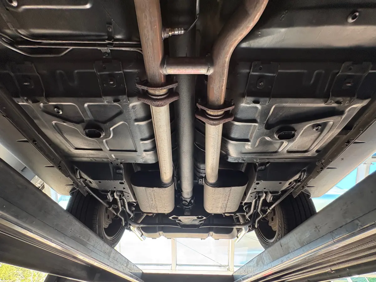 Vehicle photo 63