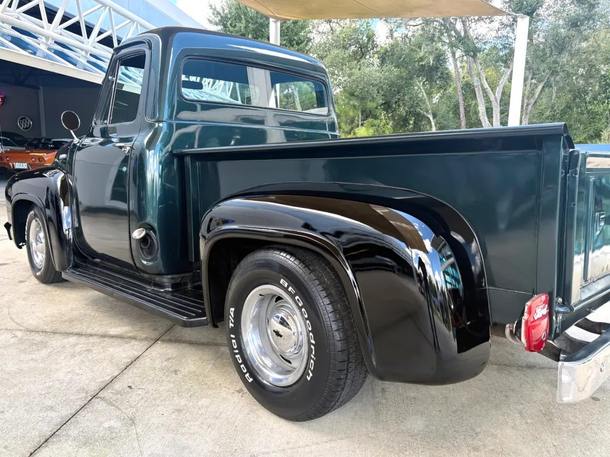 Vehicle photo 15
