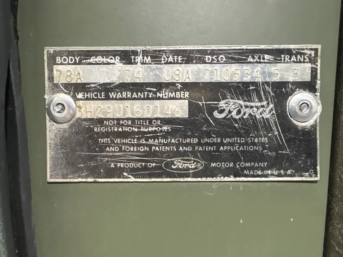 Vehicle photo 24