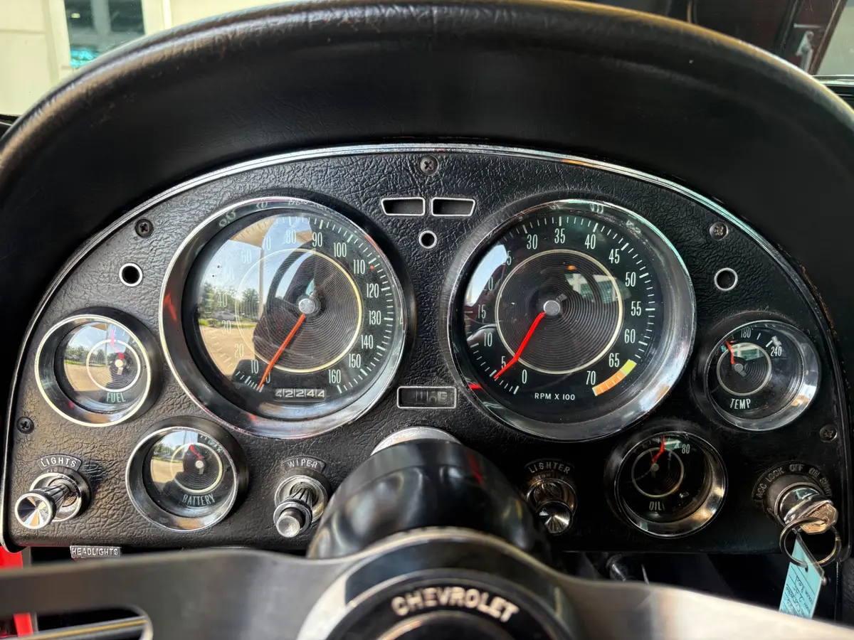 Vehicle photo 34
