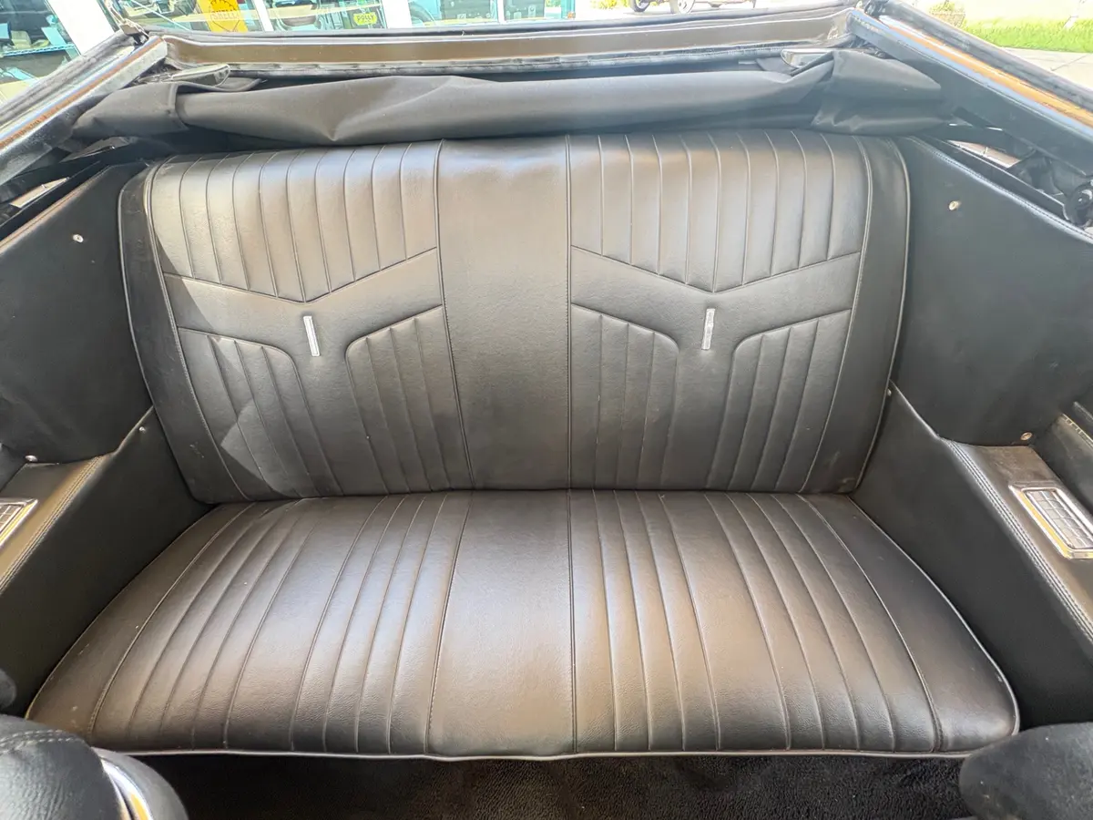 Vehicle photo 45