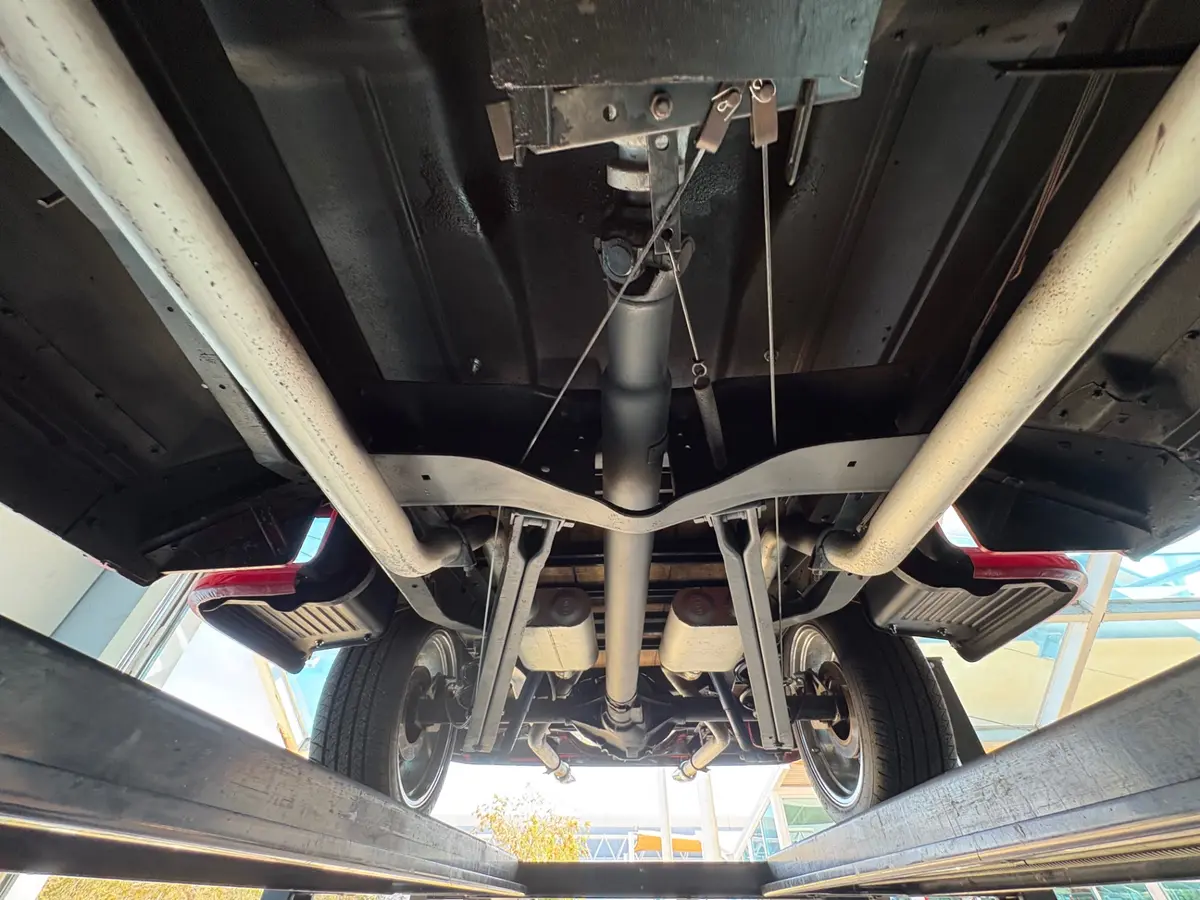 Vehicle photo 54