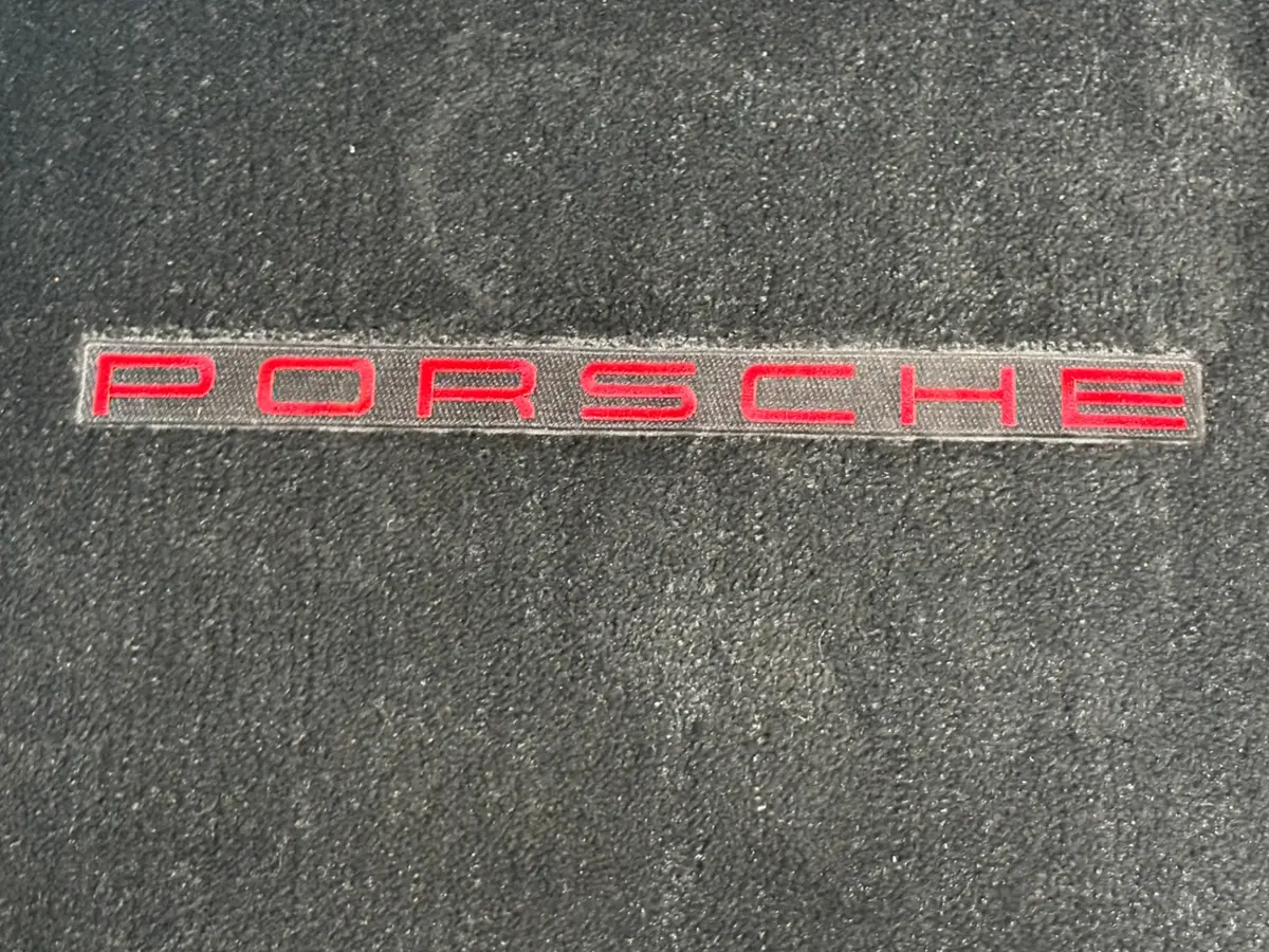 Vehicle photo 34