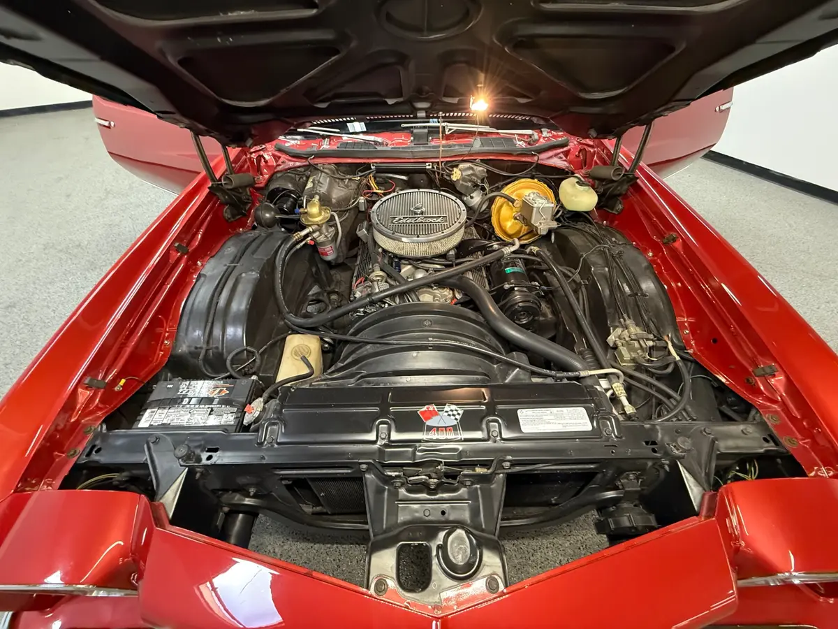 Vehicle photo 29