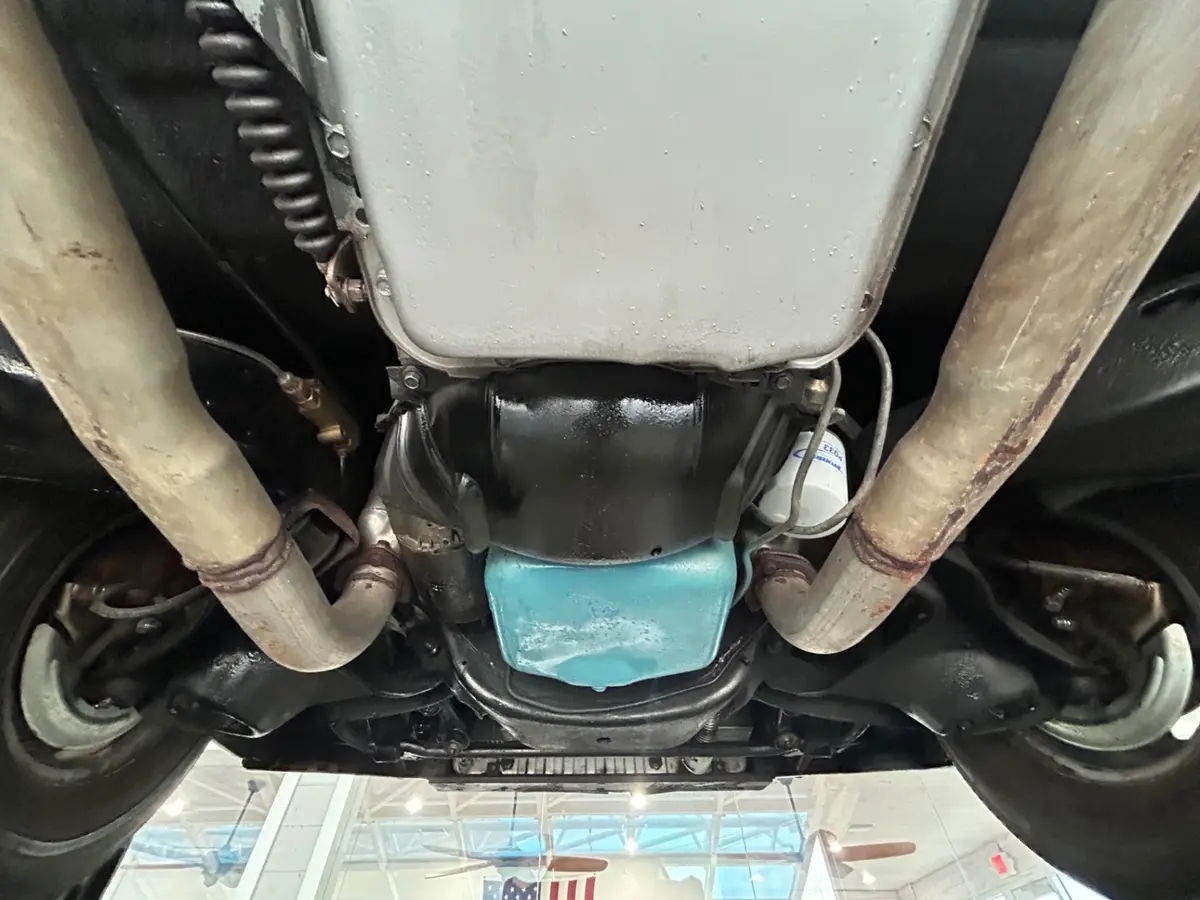 Vehicle photo 43
