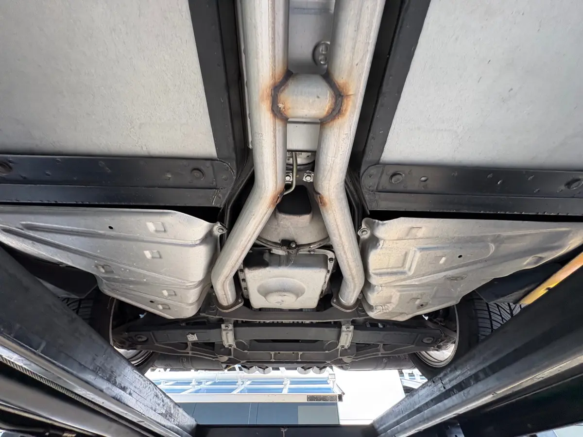 Vehicle photo 61