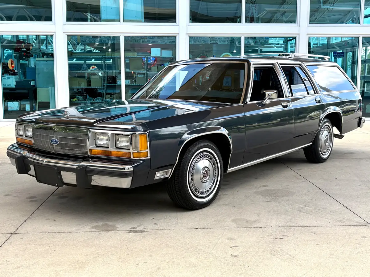 Vehicle photo 1