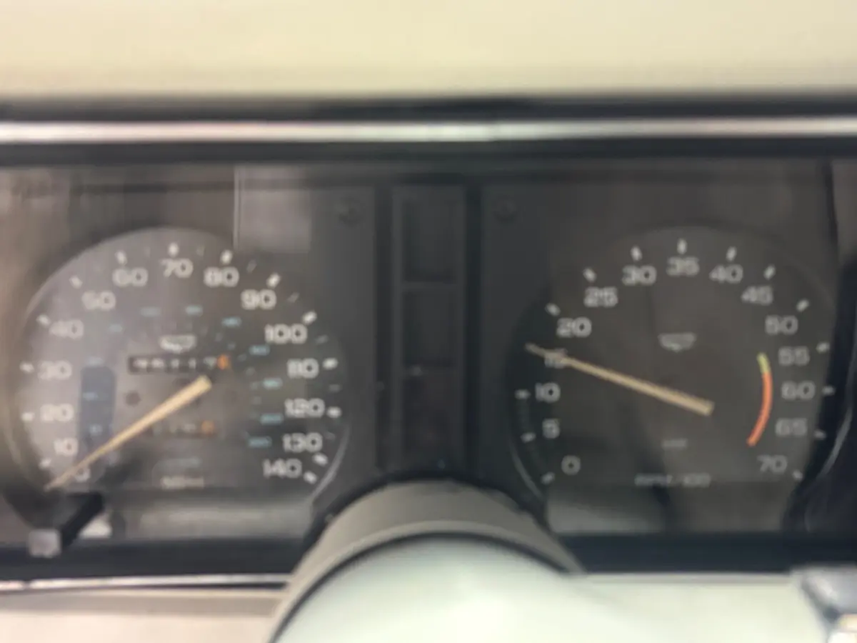 Vehicle photo 25