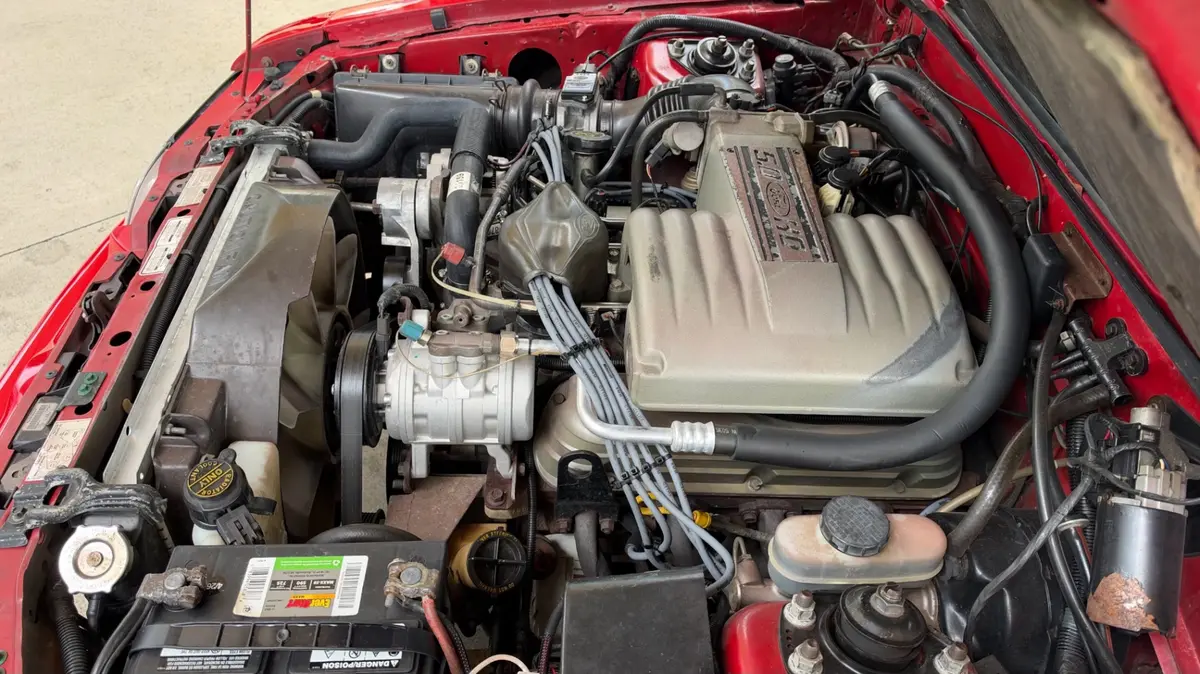 Vehicle photo 35