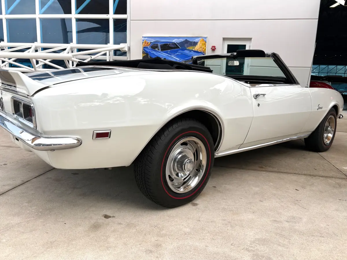 Vehicle photo 16