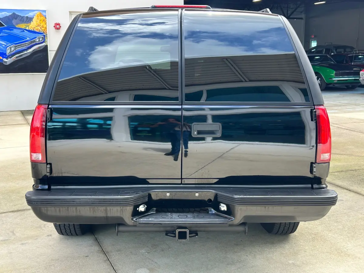 Vehicle photo 5