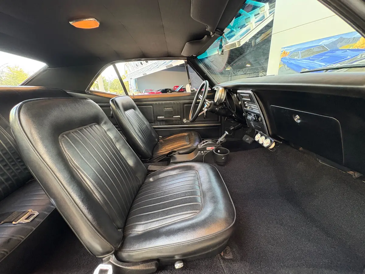 Vehicle photo 40
