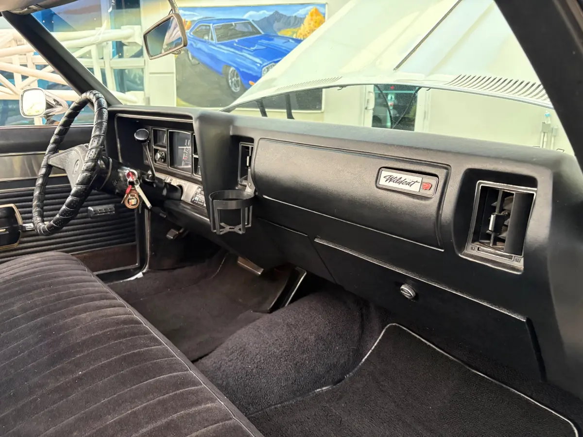 Vehicle photo 41