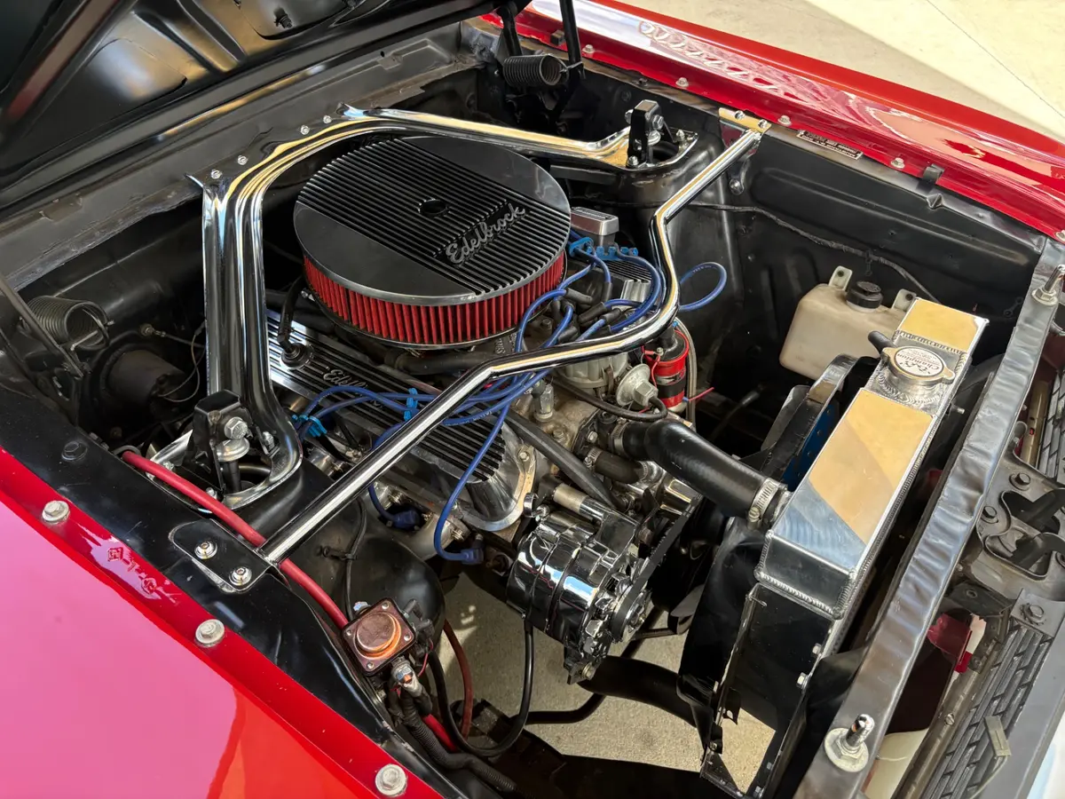 Vehicle photo 28