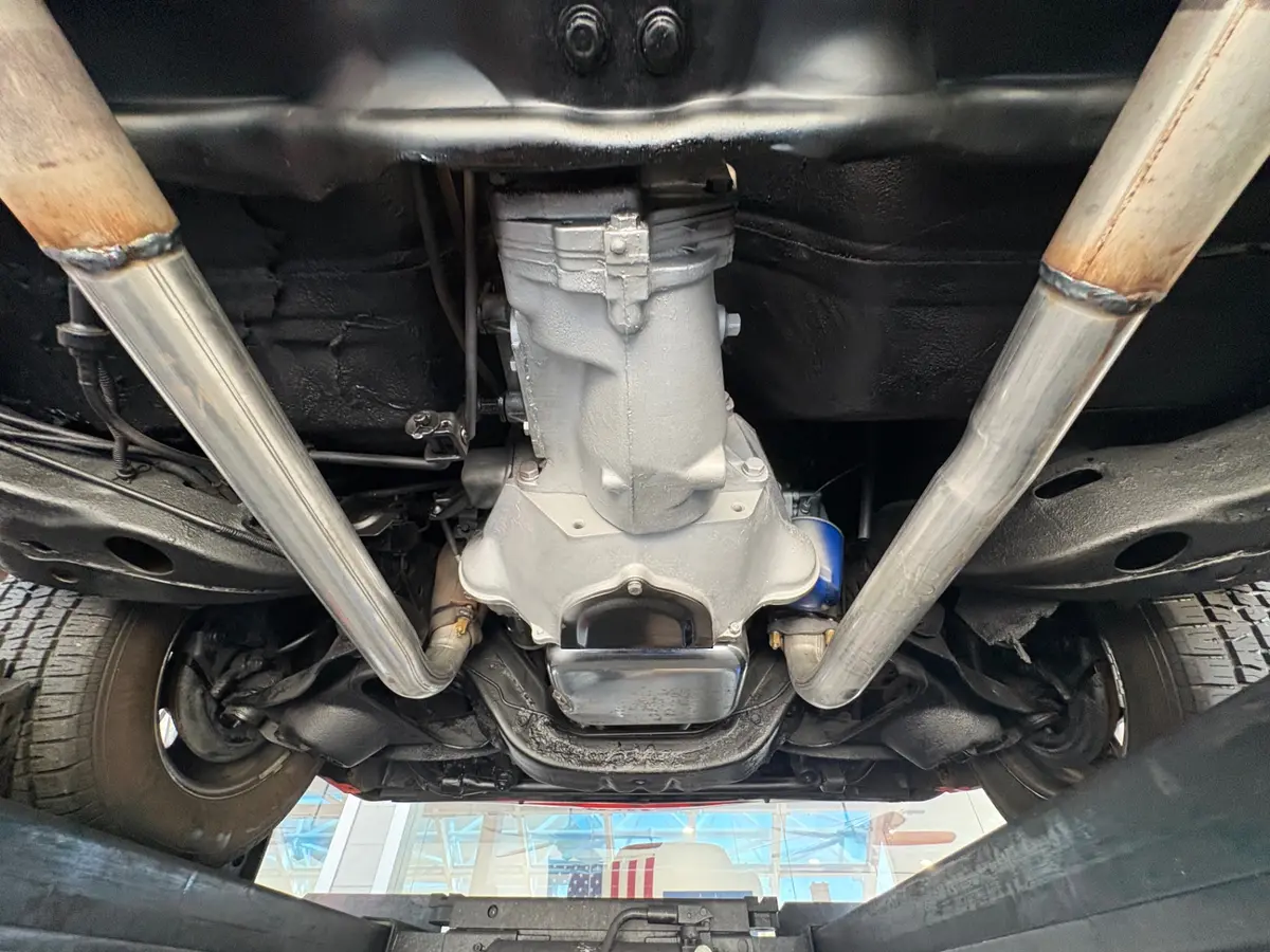 Vehicle photo 56